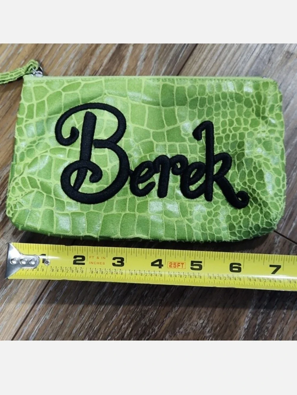 NWOT Berek Green Black Cosmetic Toiletry Makeup Travel Bag